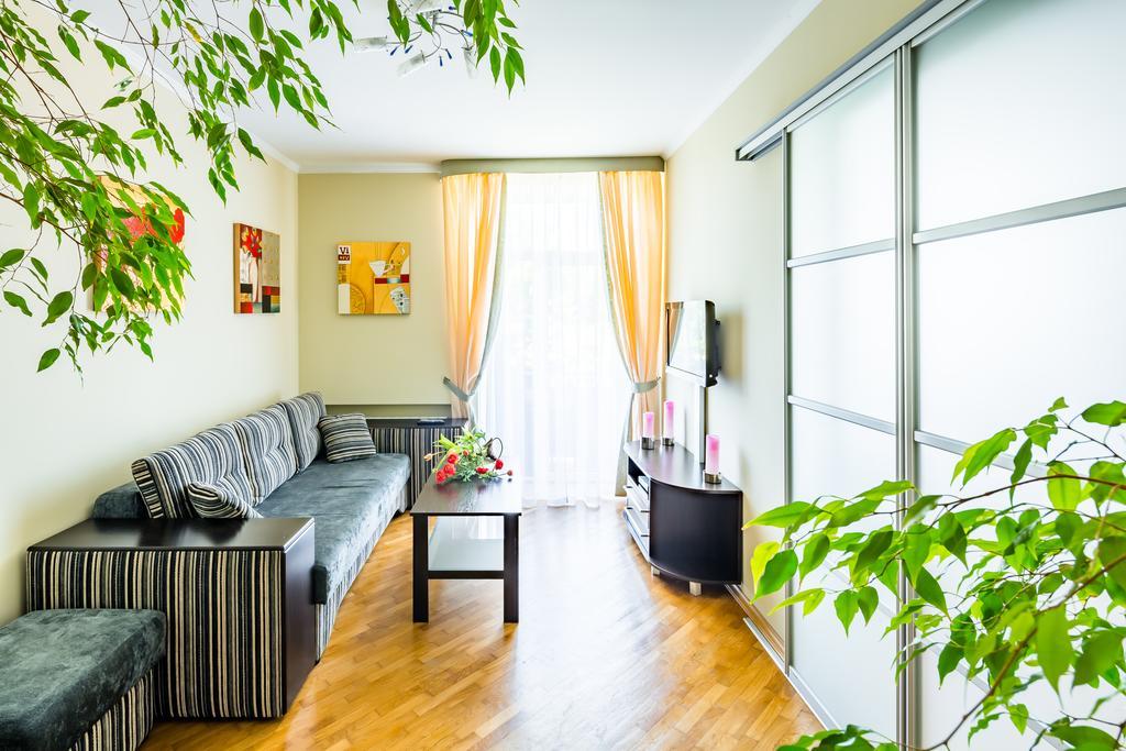 Apartment On Arkhipenka With Panorama View Львов Экстерьер фото