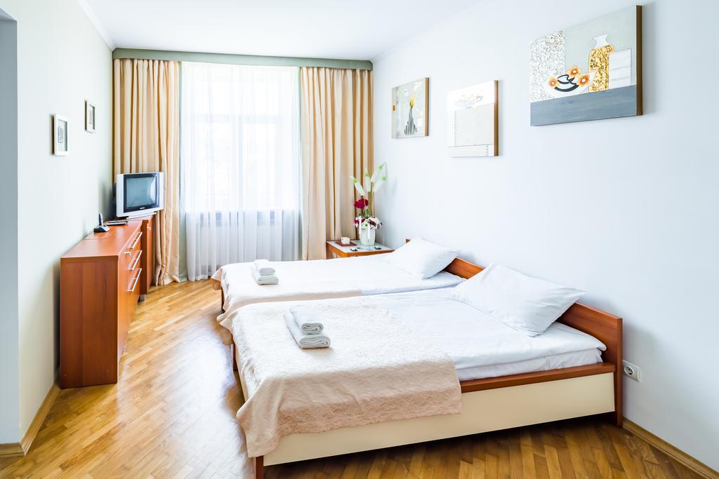 Apartment On Arkhipenka With Panorama View Львов Экстерьер фото