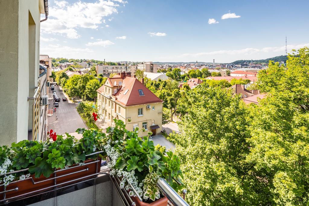 Apartment On Arkhipenka With Panorama View Львов Экстерьер фото