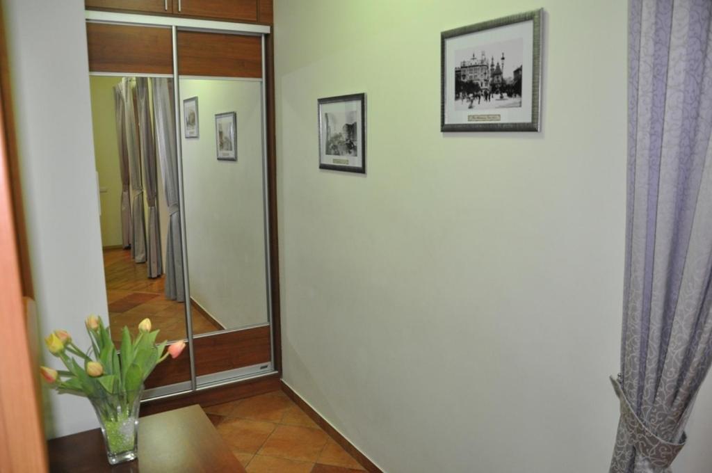 Apartment On Arkhipenka With Panorama View Львов Номер фото